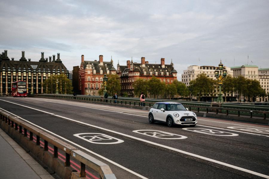  Mini Cooper S for Royal Wedding (F56) 2018 года  (фото 22 из 64)